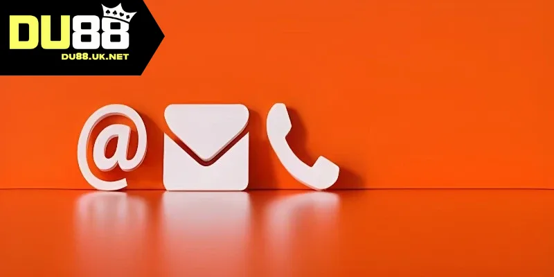 Đánh giá từ người chơi về nhân viên tại trang web