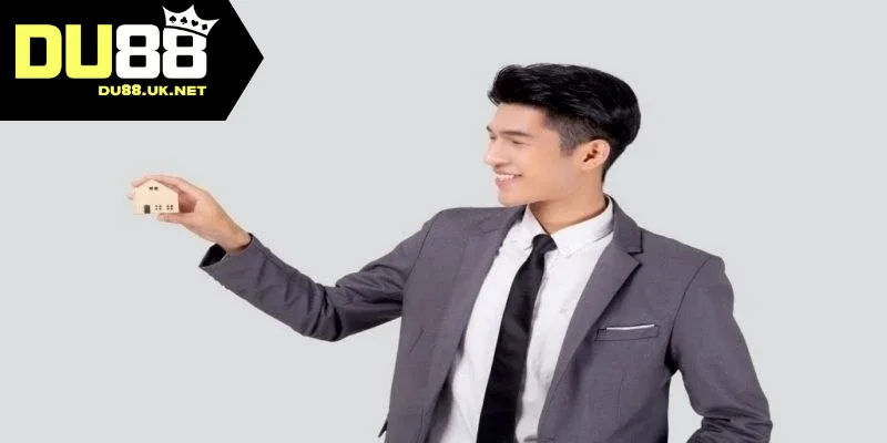 Sự nghiệp phát triển của Tần Trung